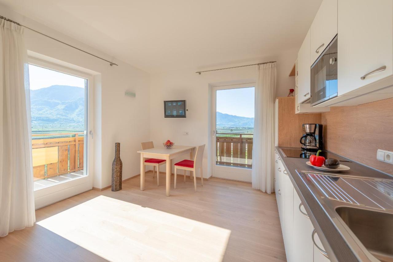 Sandhof Ferienwohnungen Termeno Εξωτερικό φωτογραφία
